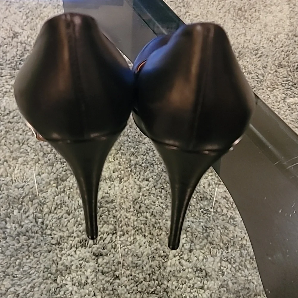 Gucci leather round toe heels 37 1/2 - Picture 5 of 10